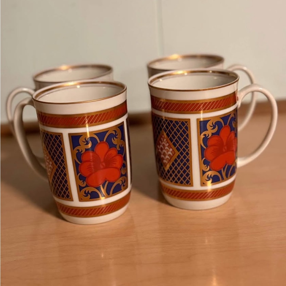 Fits & Floyd Imari MCM 70’s Gold Trimmed set of 4 Mugs